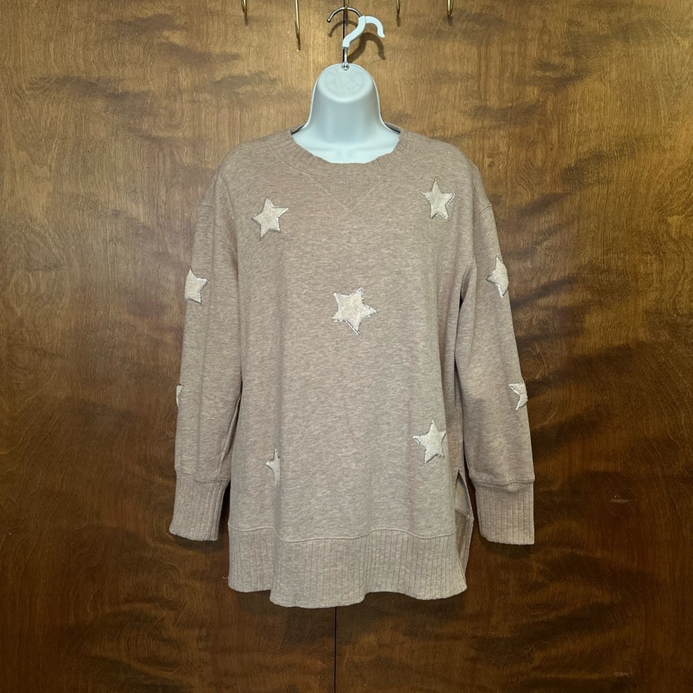 Maurices Long Sleeve Willowsoft Fall Sweatshirt Womens M Tan Fleece Sequin Stars